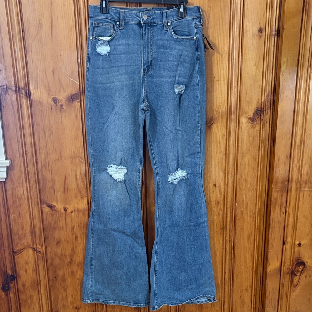 NEW! Fashion Nova Distressed Blue Jeans - Flare - Size 13/31